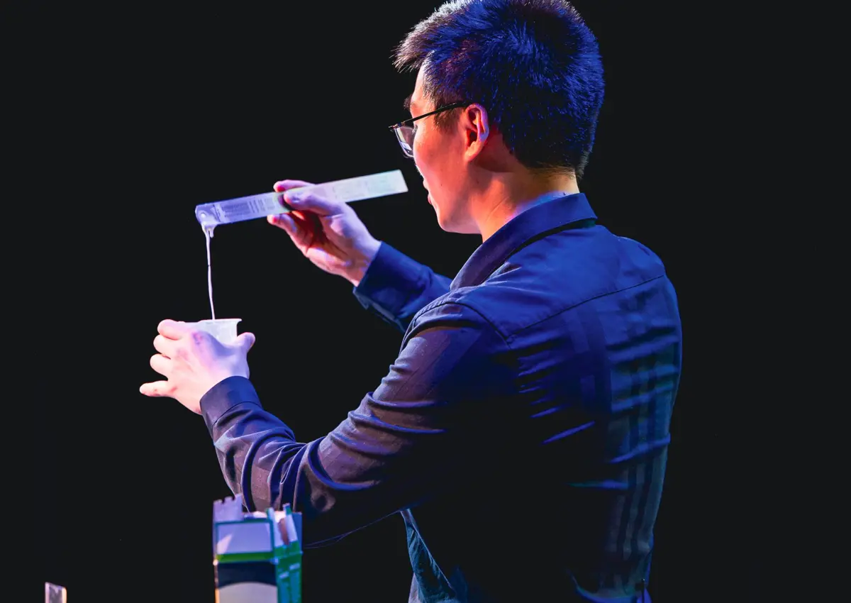 Dr Huanming Chen presents at the Spotlight Engineering event, Old Fire Station, Oxford, April 2025
